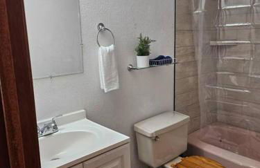 Spacious Duplex by Fairgrounds & Downtown with Fire Pit - Foto 34