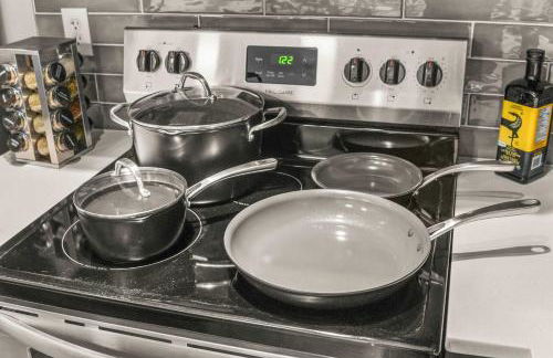 Bright 2BR SLC Apt Hot Tub Parking - Foto 17