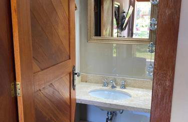 Casa 10 suítes, até 64 pessoas, Praia Ferradura - Foto 39