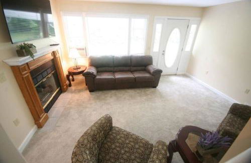 Outdoor Playground on Lake and Close to Skiing - Foto 23