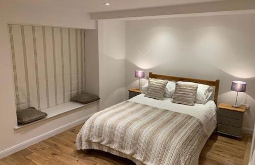 Superb 2 bedroom town apartment, quiet location - Photo 10