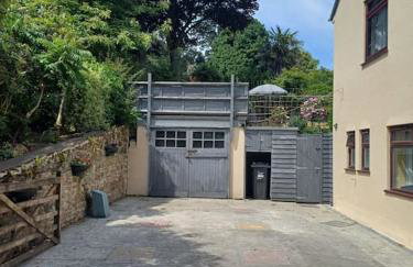 The Conifers 3 Room Small but Stylish Self Catering Bedsit Flat in Nature Reserve Free Eden taxi b4 9pm no lounge - Photo 8