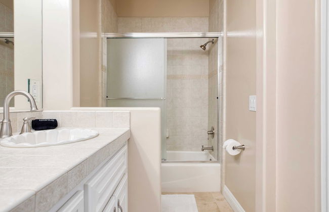 Modern Temecula Mansion w Pool, Hot Tub, Guest House & Valley Views Camila by Avantstay - Photo 29