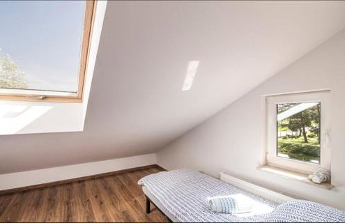 Biały domek nad stawem - Foto 28