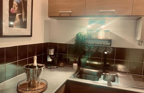 The Fifth Quarters, Grade II Listed Apartment, The Lace Market, NG1, City Centre, Nottingham, Sleeps 4 - Photo 37