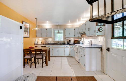 Waterfront Ridge Retreat Cabin on St Jeromes Creek - Foto 8