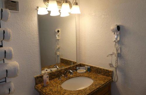 Beautiful 2-Bedroom Condo Near Universal and other Orlando Attractions, King Bed & Wi-Fi - Foto 21