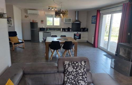 Entre Lacs Et Montagnes , Maison individuelle,lits préparés, parking et ménage inclus - Foto 14