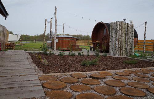 Drewniany Zakątek z sauną i jacuzzi - Foto 3