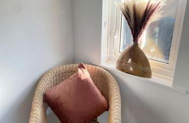 Modern 4 bedroom house in Weymouth Sunny Corner - Photo 17