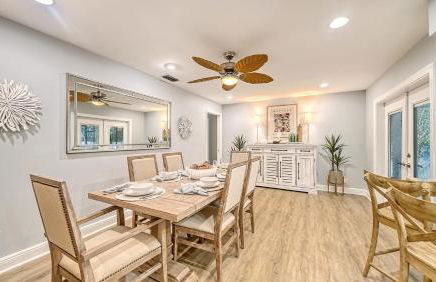 Casa Del Mar - Pet Friendly House on Siesta Key w/ Outdoor Patio & Private Screened-In Heated Pool! - Foto 31