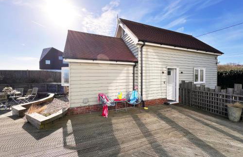 Spinney's Boathouse by The Suffolk Cottage Collection - Photo 9