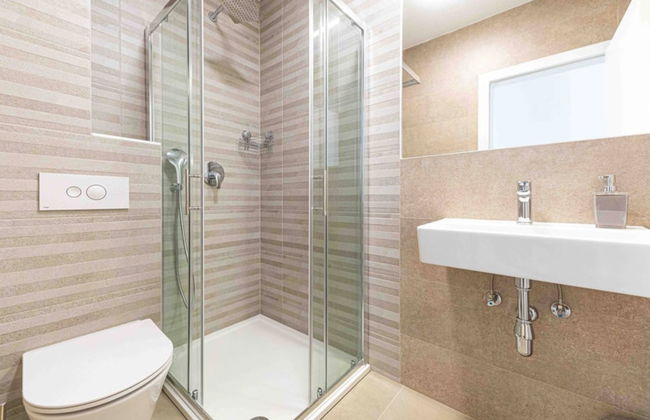 Expansive Retreat With Private Pool & Bbq, Near the Beach - Foto 29