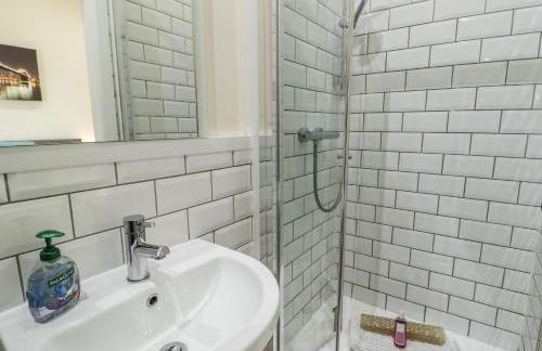 Ty Cuddfan - Foto 17