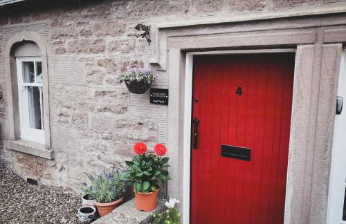 Woodview Cottage - Photo 1