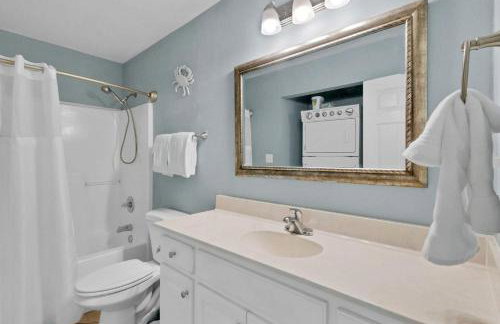 3BR Condo Gulf Views with Pool, Boat Launch and Dock - Photo 17