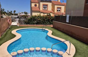 3 BDR House near La Zenia PRIVATE lounge terraces, fire places, BBQ, kitchen, parking - Foto 1