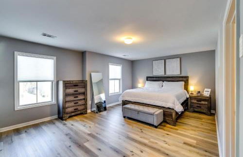 Open Plan Arcade Home with Natural Hardwoods Sleeps 10 - Foto 8