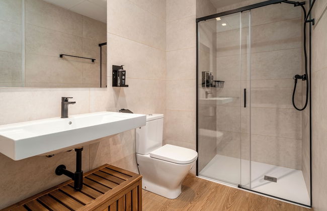 Limehome Barcelona Plaça Pirineus - Foto 43