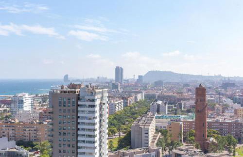 Penthouse Duplex with Epic Views - Photo 16