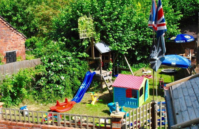 Squirrel Barn. Hi-spec. Hot tub & Wifi. Sleeps 14 - Foto 31