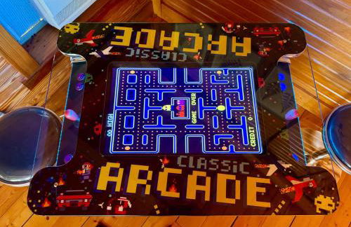 Big Boulder-Hot Tub, WiFi, Firepit, Arcade, Hiking - Foto 49