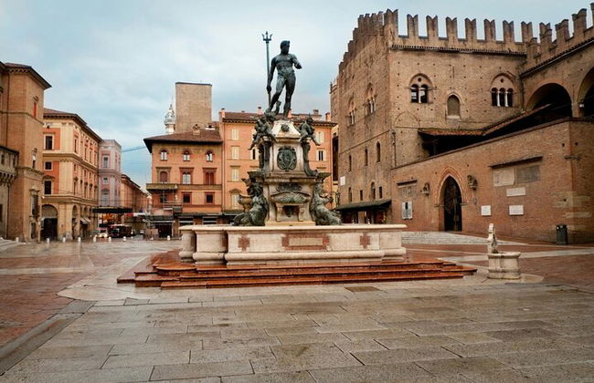 Bologne Top Sites historiques Visite guidée privée à pied - Photo 6