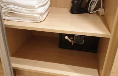 London Luxury Apartments 3 Bedroom Sleeps 8 with 3 Bathrooms 5 mins Walk to tube station free parking - Foto 33