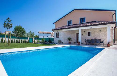 Villa in Brtonigla With Private Pool - Foto 20