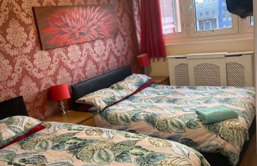 "Snooze Central" - City Centre Apartments above Victoria Centre Shopping Centre with full Kitchen in Milton Street - up to 4 Beds - most Central Location next to the Hilton Hotel - Outdoor Parking for Cars or Vans five pounds a day - Sunday 1pm Check-Out - Photo 70