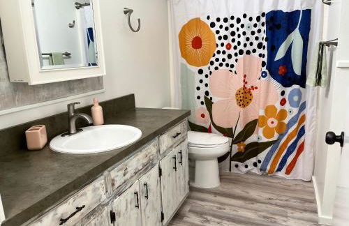 Cheerful 3 Bedroom on a Park 10 Miles from Eugene - Foto 15