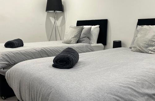 Sleek Sleeps 6 Sunset Views Family friendly - Foto 5