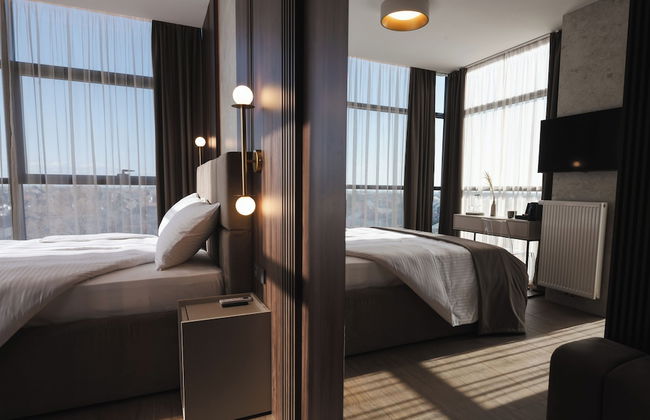 DISTRICT boutique - Photo 11