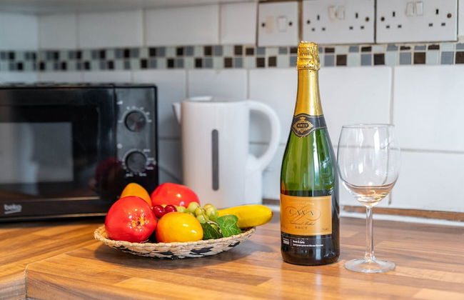 Stylish Three Bedroom House With Garden in Birmingham Suburb - Foto 19