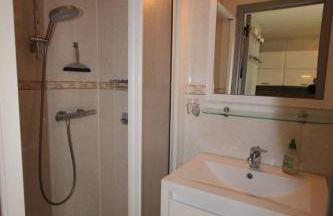 Belle villa de vacances climatisee, tout confort, residence TAMARIS, accès payant aux piscines animation, wifi, 2 chambres, 5 couchages PORTIRAGNES PLAGE LRTAMB19 - Foto 20