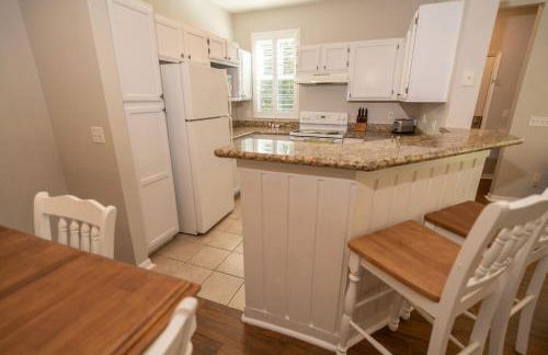 Magical Themed 3BR Townhouse Near the Parks - Foto 31