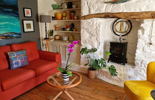 An Artist's Cottage - Photo 3