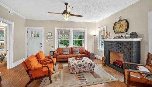 The Cherry St House|Dog Friendly |Sleeps 10 |Near MSU - Foto 2