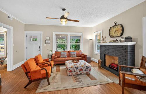 The Cherry St House|Dog Friendly |Sleeps 10 |Near MSU - Foto 2