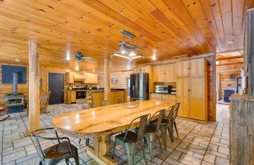 A-Frame Log Home with Game Room Near Lake George! - Foto 15