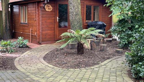 Cosy Cabin, hidden from the main house - Sleeps 2 - EV - Foto 4, Garden view