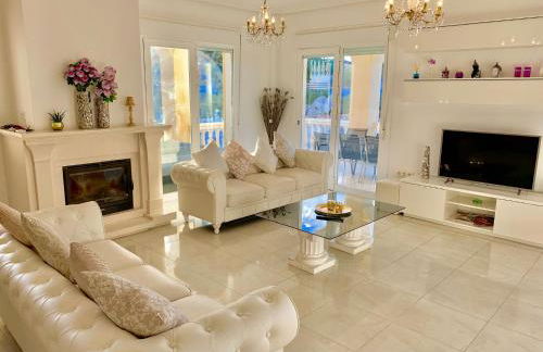 Villa Lissa Luxe - Photo 11