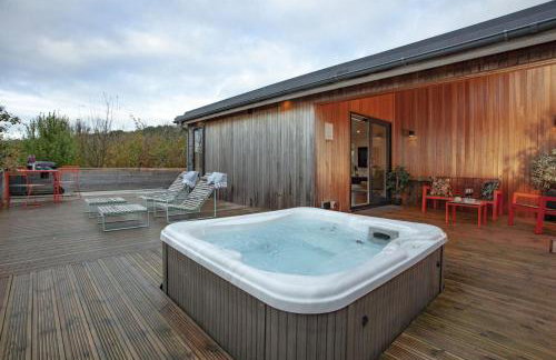 Deer Leap, Strawberryfield Park - Photo 26