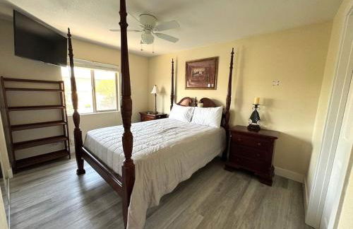 Bright and Spacious 2 Story Condo - Foto 12