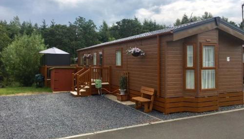 Logi-Bear Lodge with Hot Tub - Foto 2