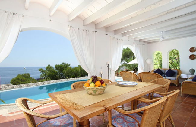 Fantastic Villa With Private Swimming Pool, Garage, Bbq, Patio, Wifi and the sea - Foto 10