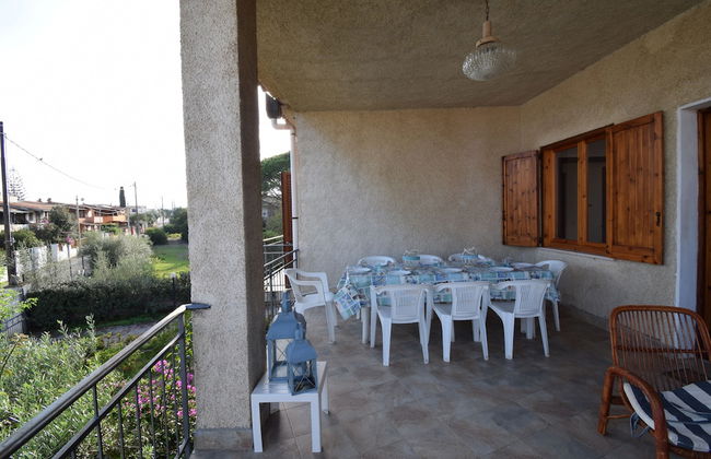 Family Apartment With Balcony In Budoni - Photo 11