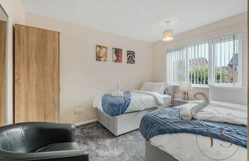 Group-Friendly 3BR Near Dudley + Parking - Foto 13