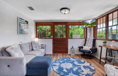 Waterfront on Lake Talquin - Near FSU - Stunning Views - 2 Story Deck - Fire Pit - Fast 1000 mbps Internet - 3 min from Boat Ramp - Foto 12