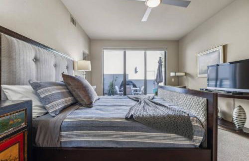 Stylish Gated TH + private heated pool + hot tub - Foto 21